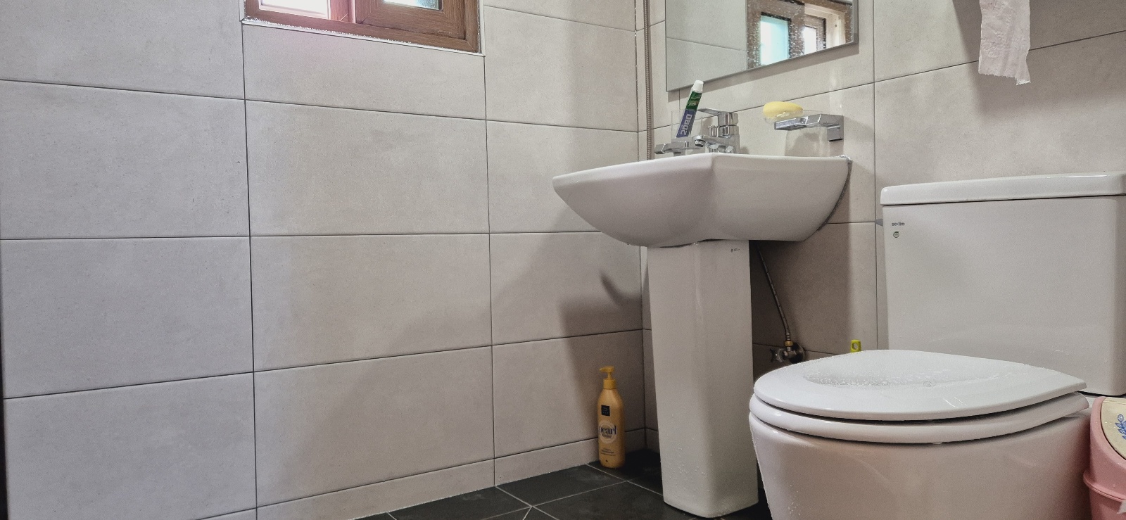 천왕봉실 화장실